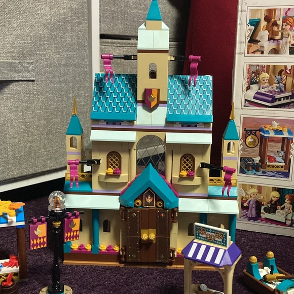 Lego Disney 41167 frozen II Arendelle Village Castle - Picture 3 of 10